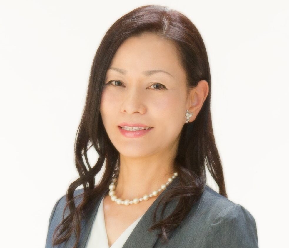河田 由香里さんの右写真